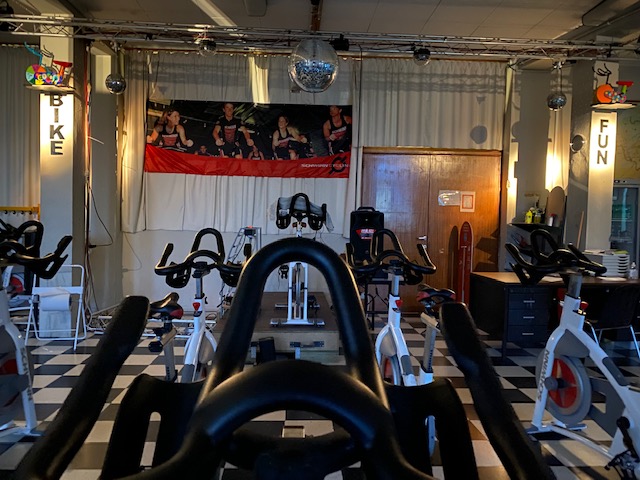 Sfeerbeeld IMG-zaal Harelbeke woensdag.jpg